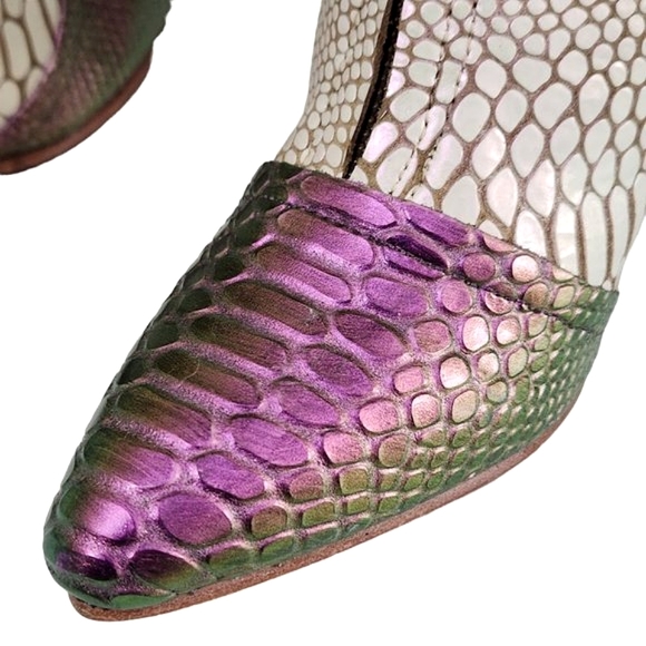 FREEBIRD BY STEVEN JOEY WHITE PEARL HOLOGRAM IRIDESCENT SNAKE CUSTOM BOOTIES - Picture 6 of 16